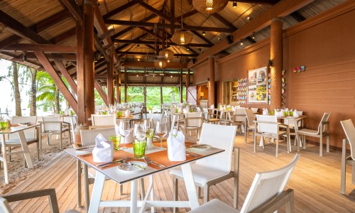 Victoria Beachcomber Resort & Spa